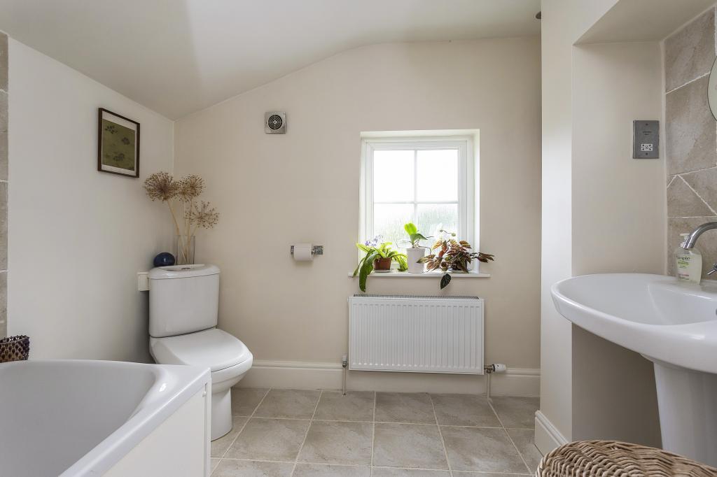 71 Copt Elm Road 306088 (17).jpg