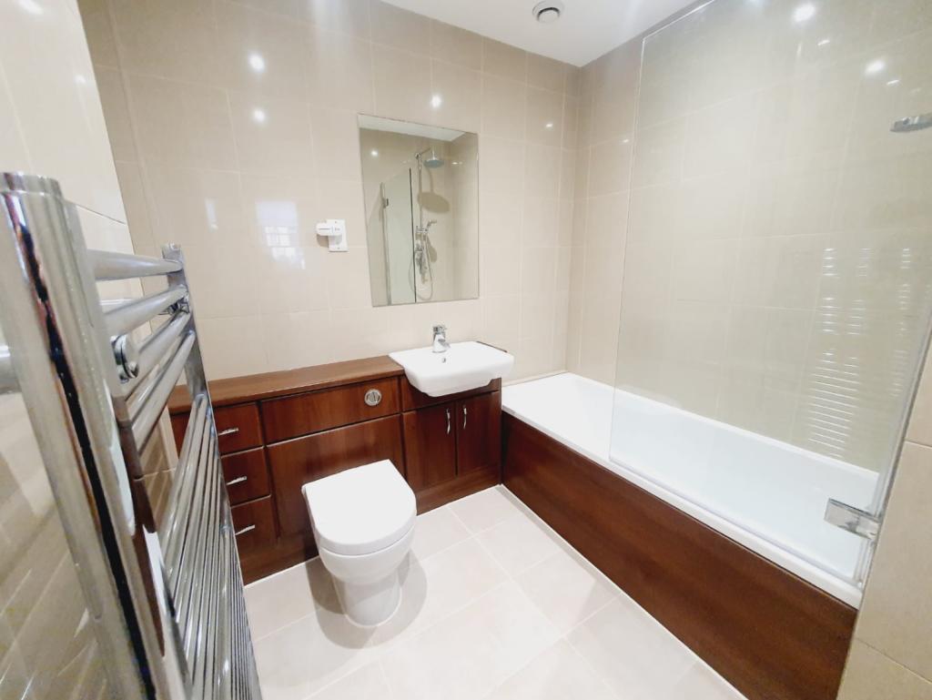 Flat 01-Bathroom