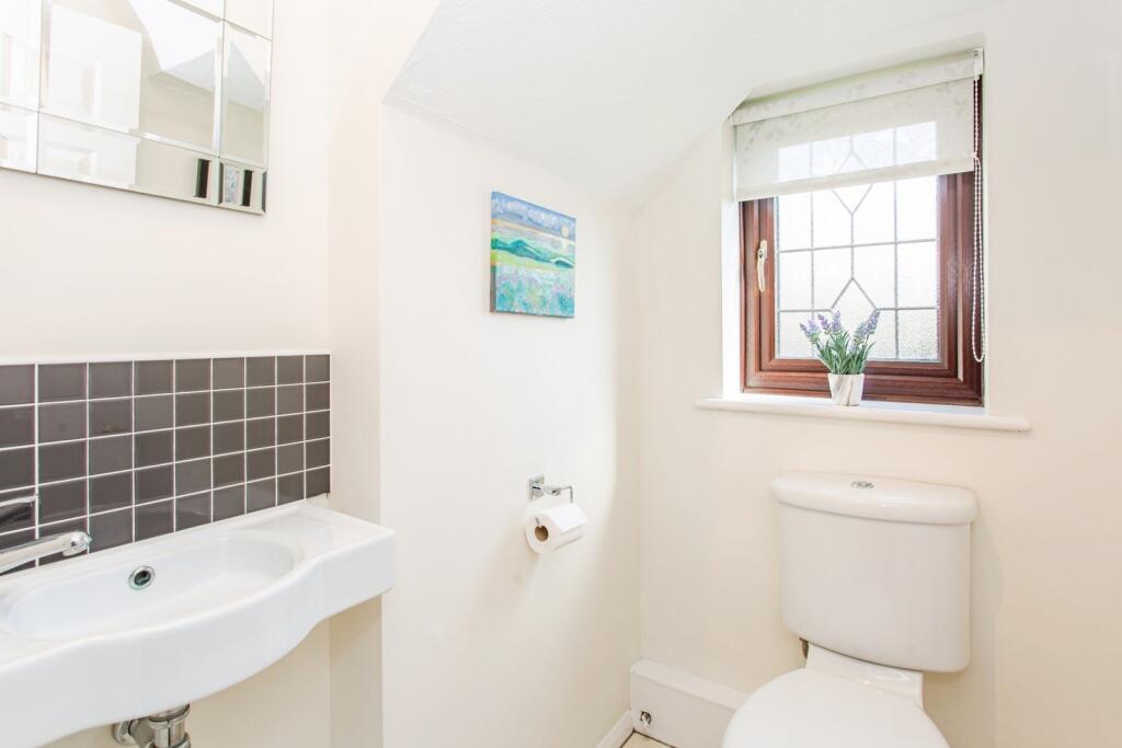 Gf Cloakroom