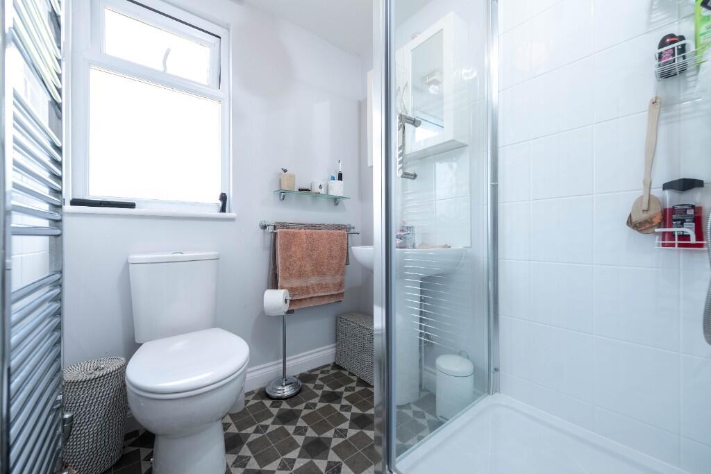 bed one en-suite