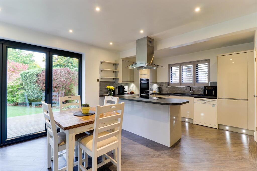 10. Kitchen Diner 1.2.jpg