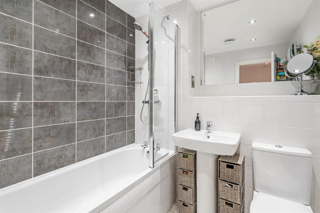 35 Barton Drive_1.jpg