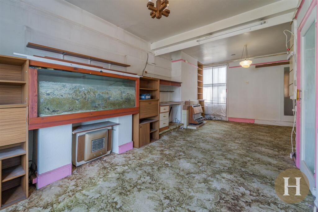 Hadleigh Estate Agents-27.jpg