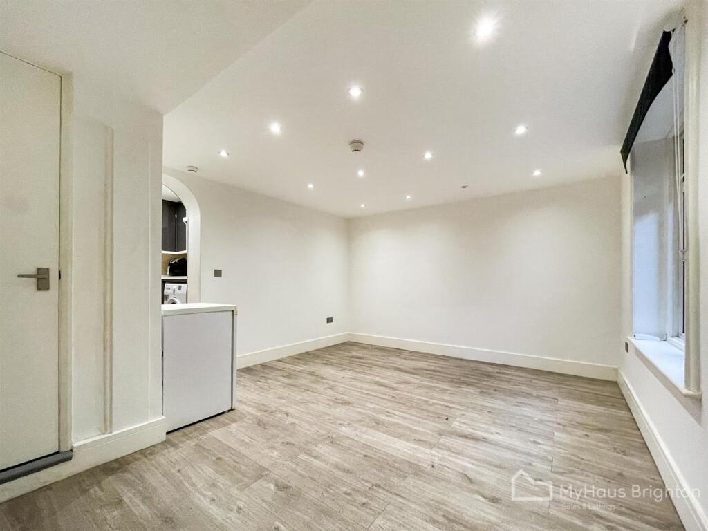 Terminus Road, Brighton