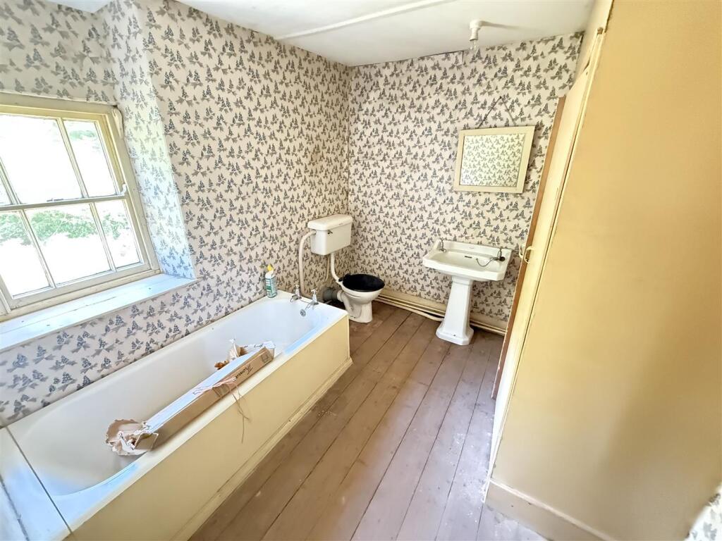 BATHROOM off through Bedroom