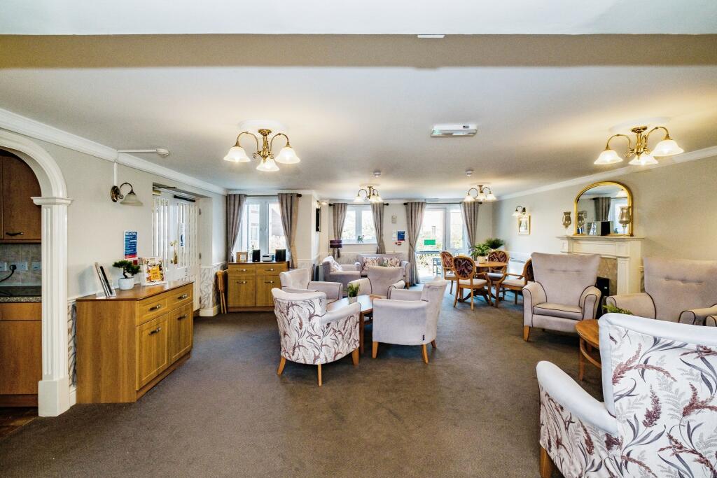 RESIDENTS LOUNGE
