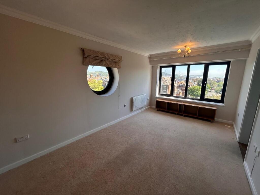 Living Room.jpg