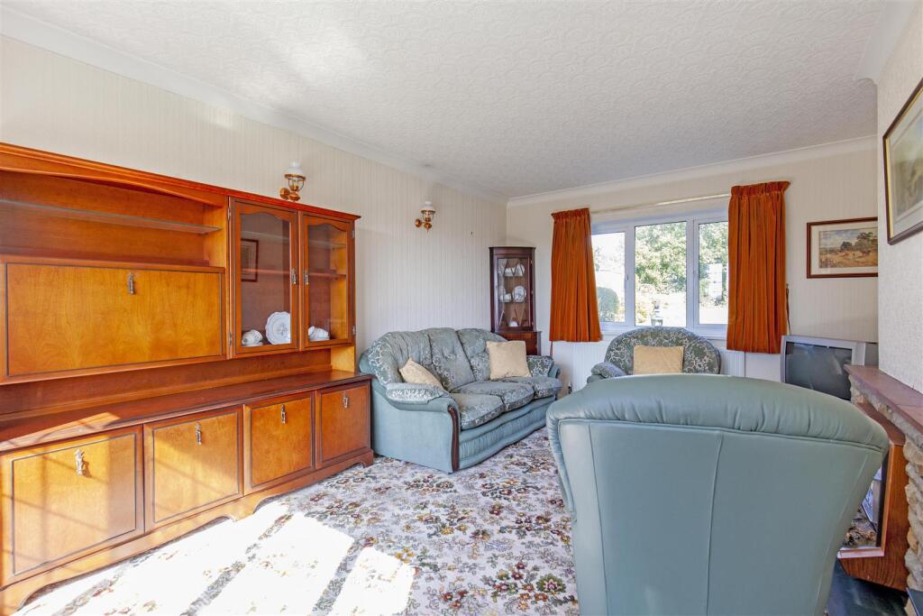 Reception Room-1.jpg