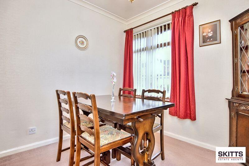 BEDROOM 2/DINING ROOM
