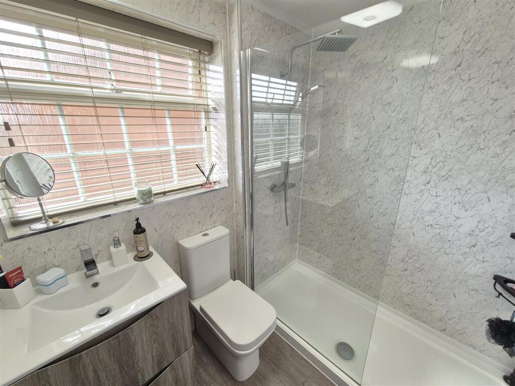 Family Shower Room