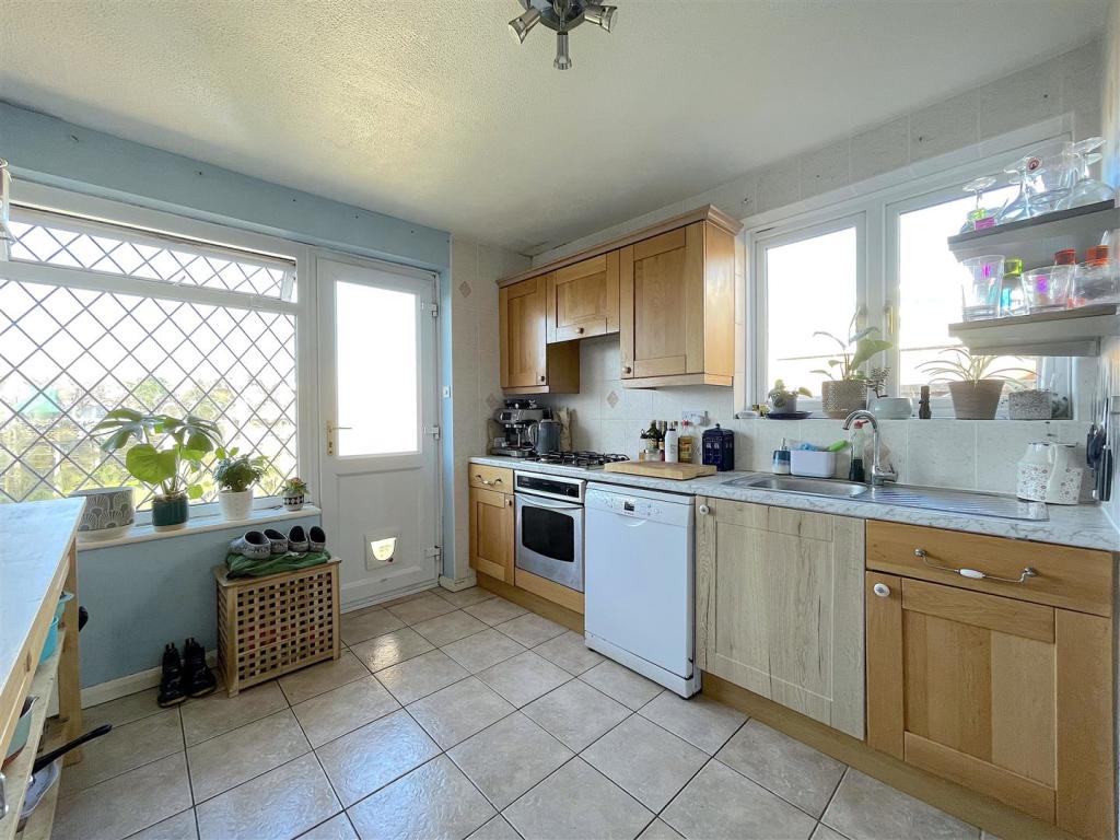 Kitchen (1).jpeg