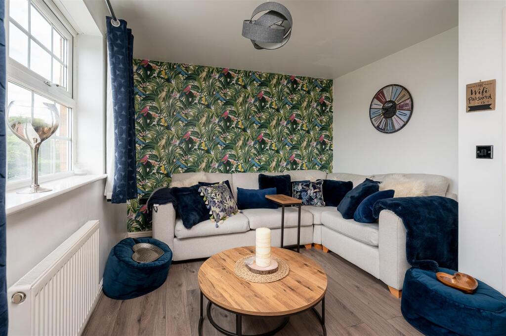 RECEPTION/DOUBLE BEDROOM