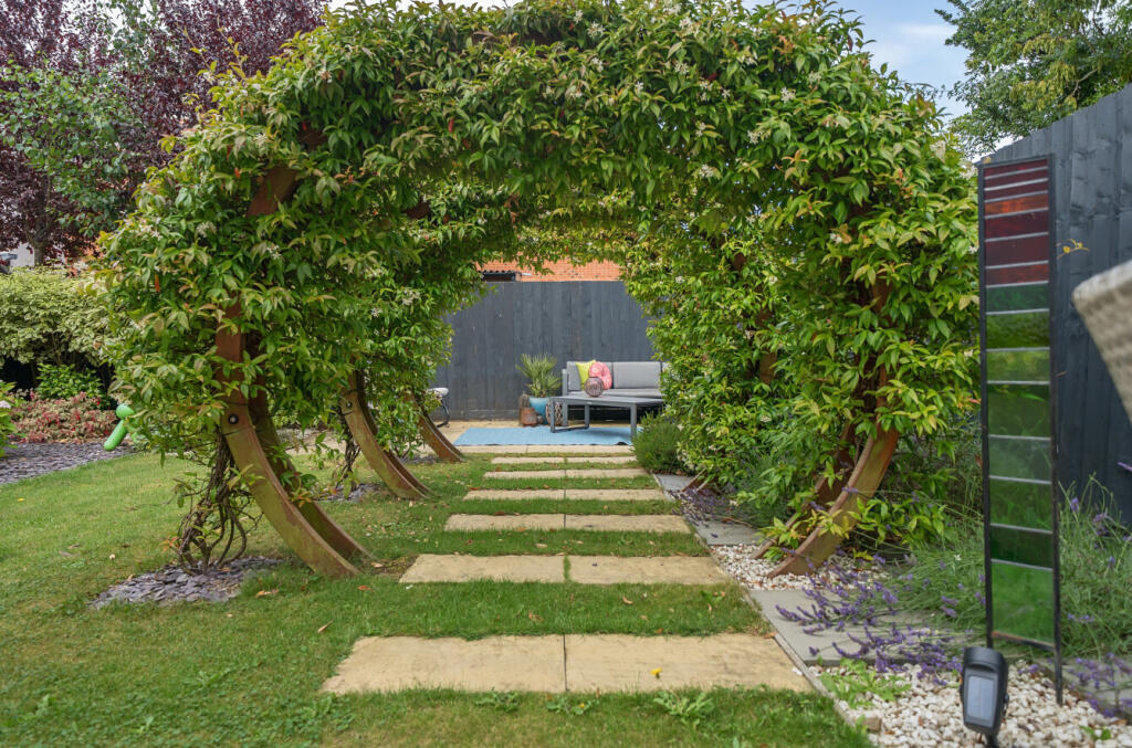 1325604-7-6877751...