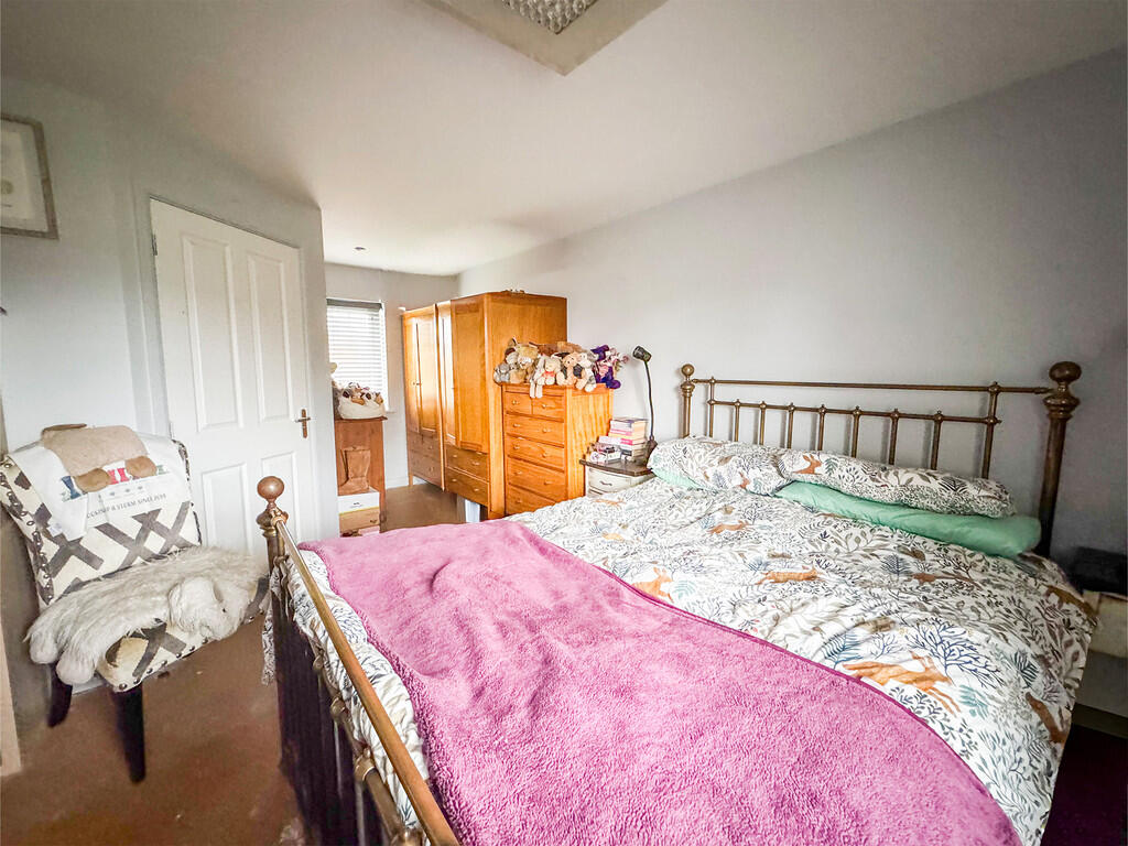 bed1 image1