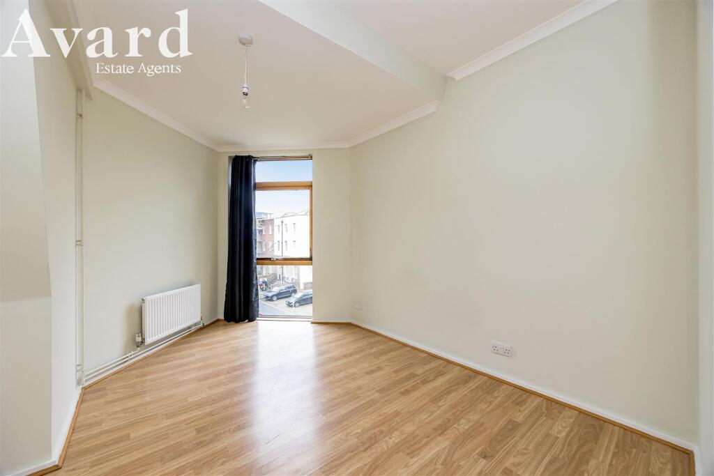 Old College House, 10A-4.JPG