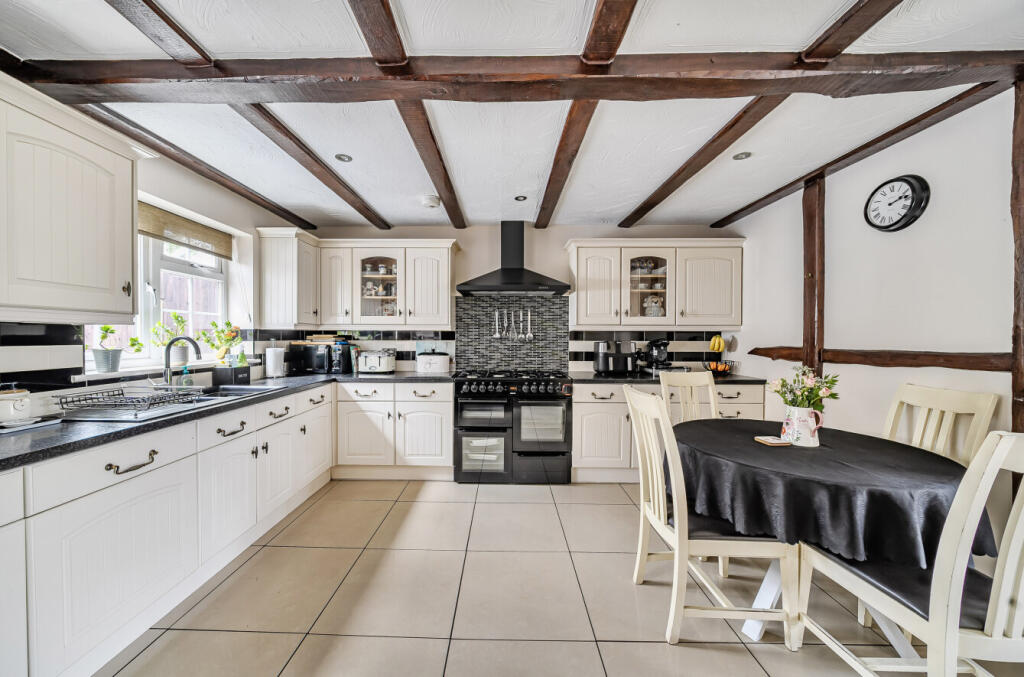 1320581-21-688399...