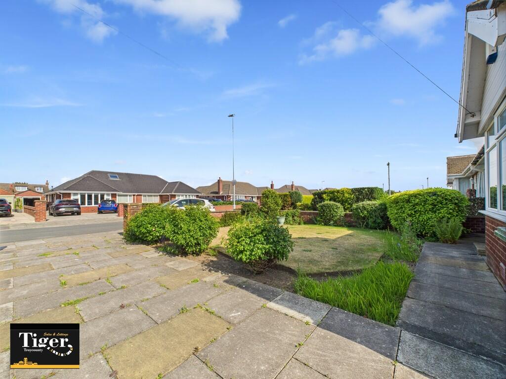 CAM02176G0-PR0585...