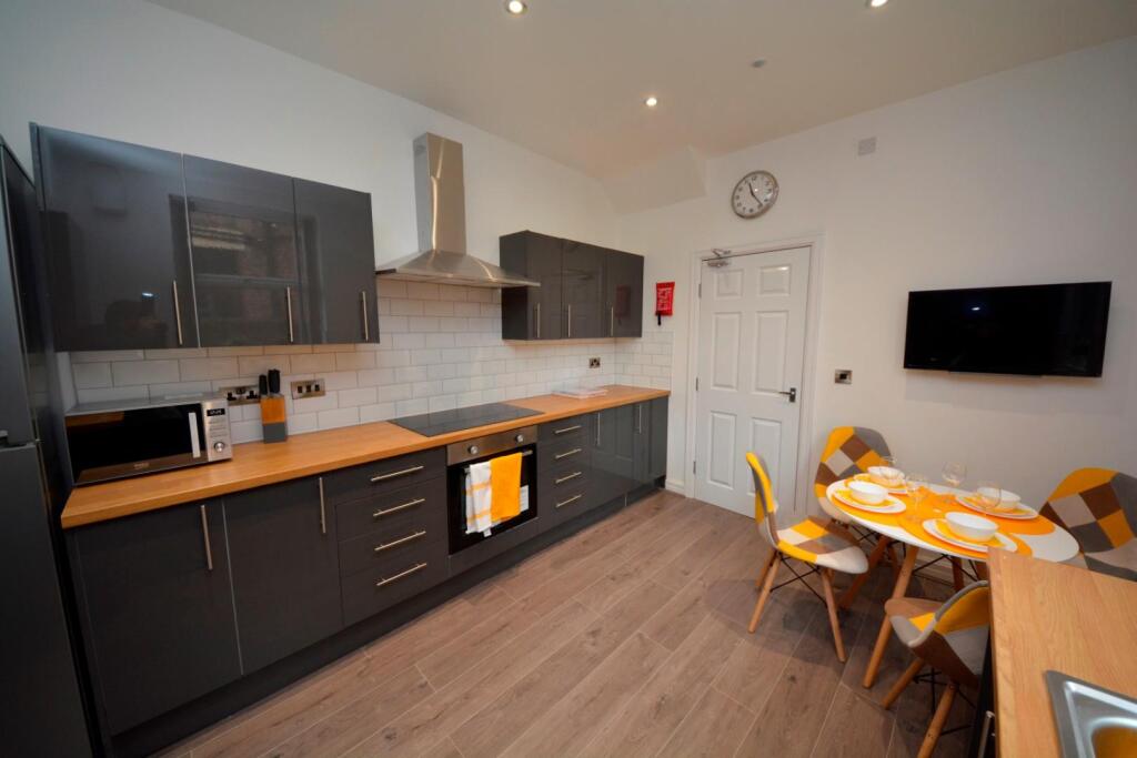 Communal Diner 1.5.JPG