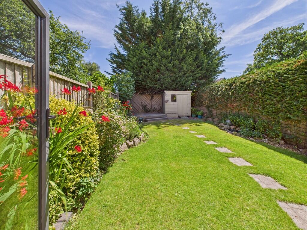 CAM02854G0-PR0413...