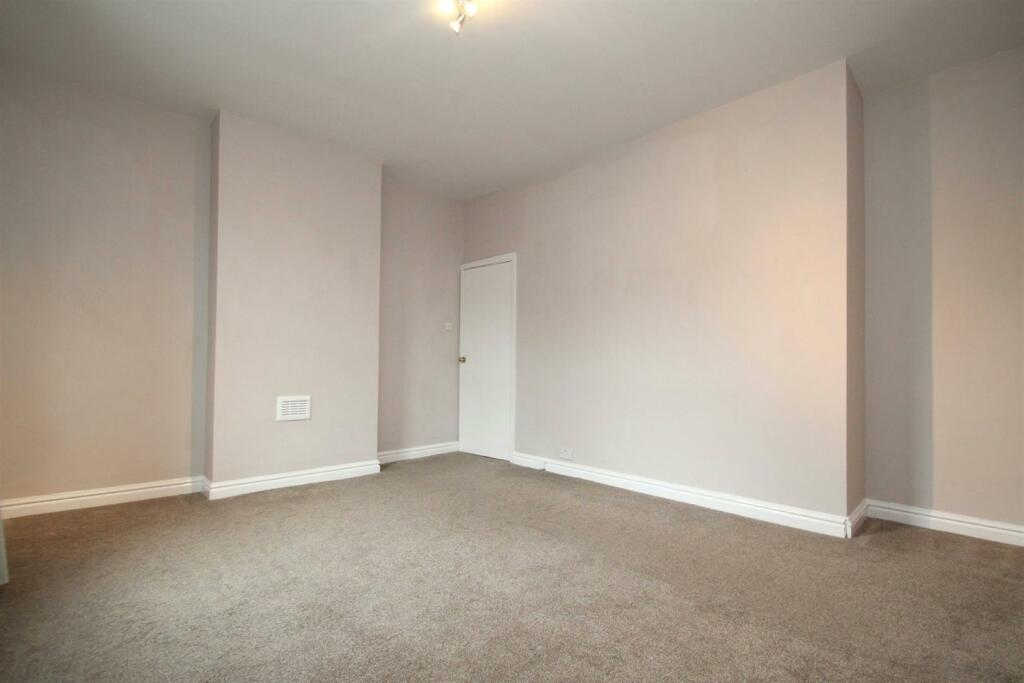 Bedroom 1 Aspect 2