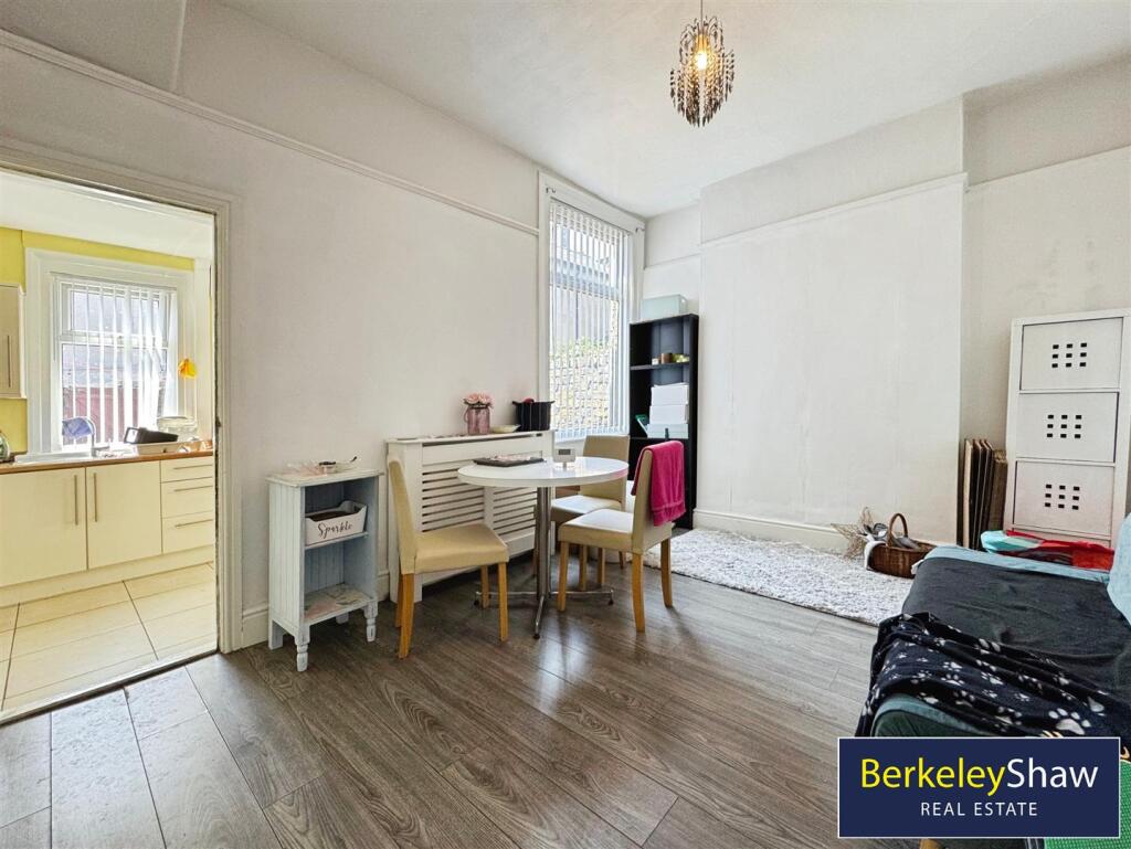 Glendower Road, Waterloo