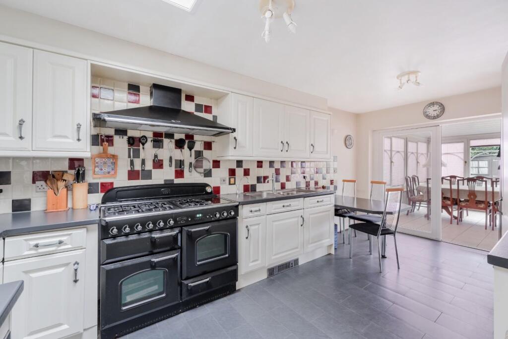 TATTENHAM WAY (26).jpg