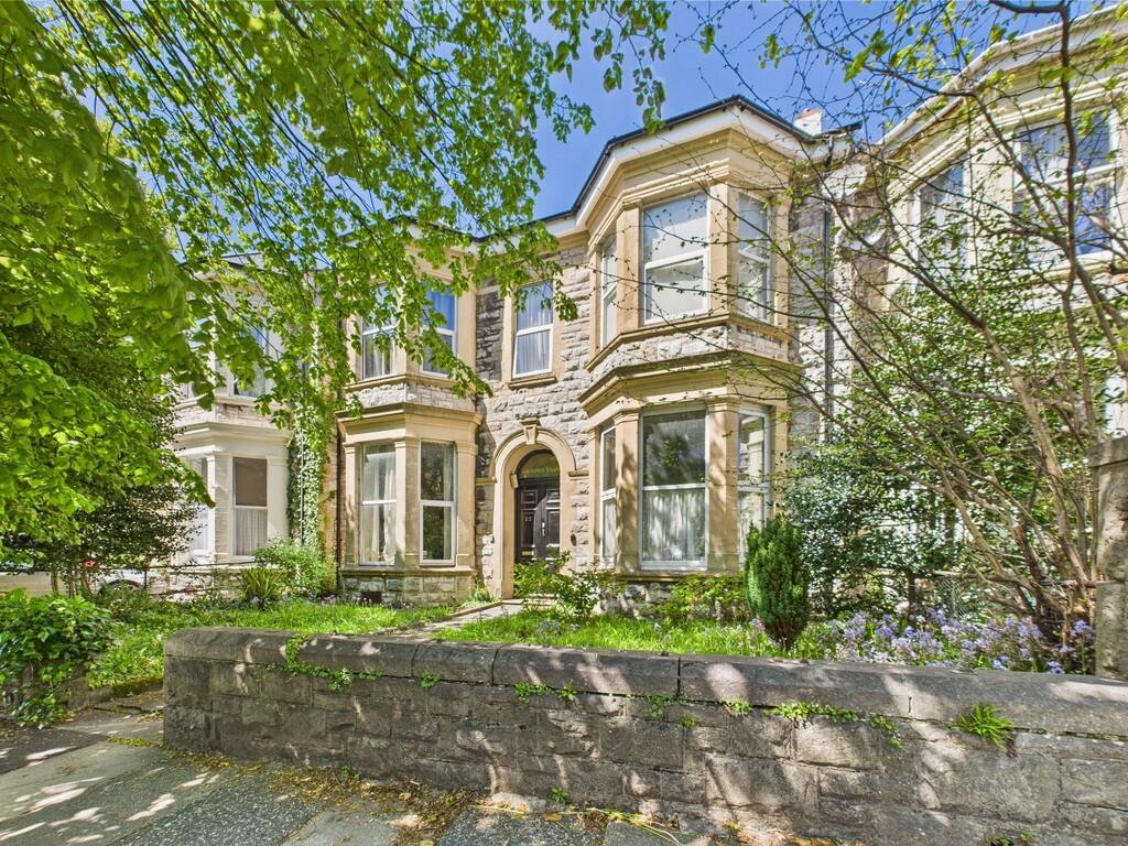 CAM03974G0-PR0131...