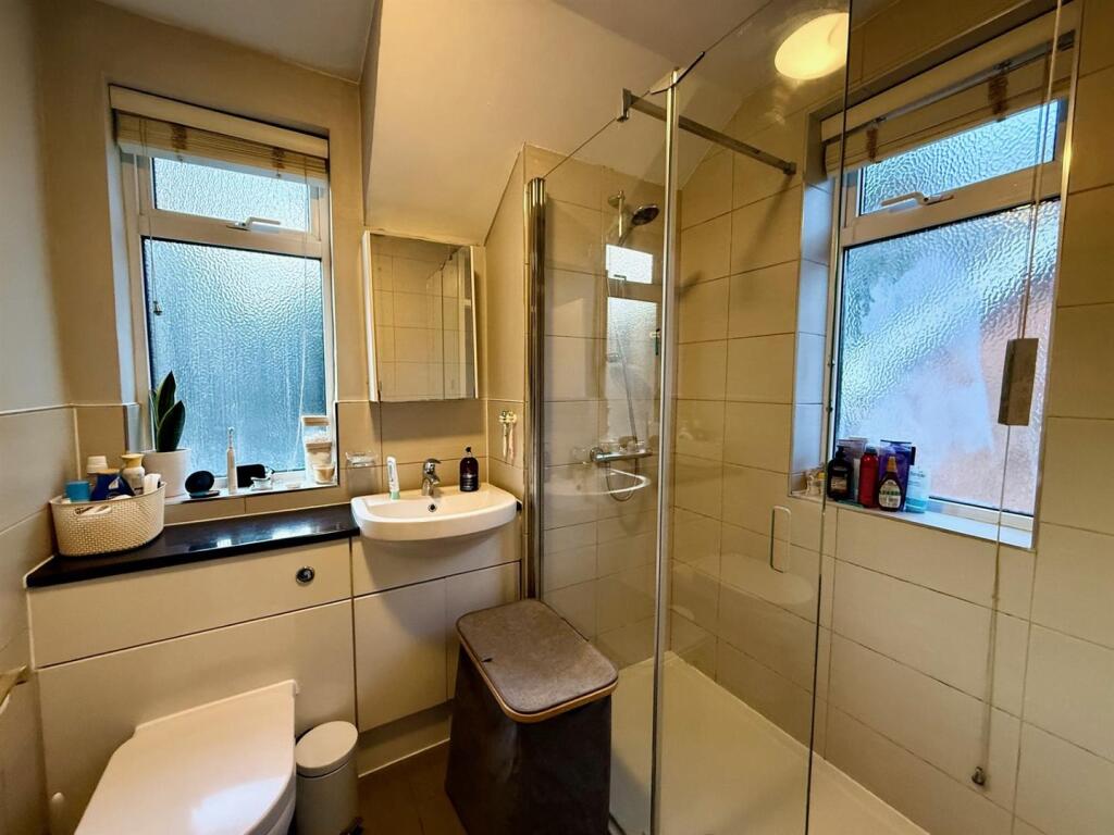 Shower Room.jpeg