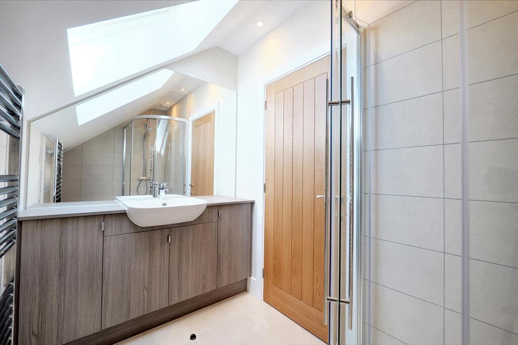 Ensuite.jpg