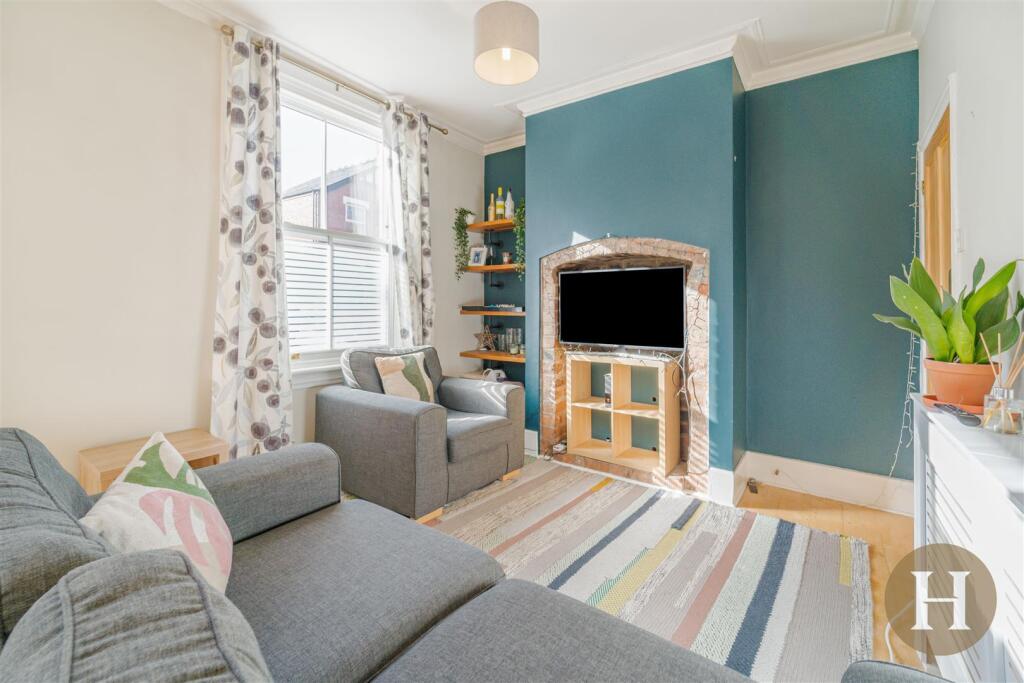 Hadleigh Estate Agents-5.jpg