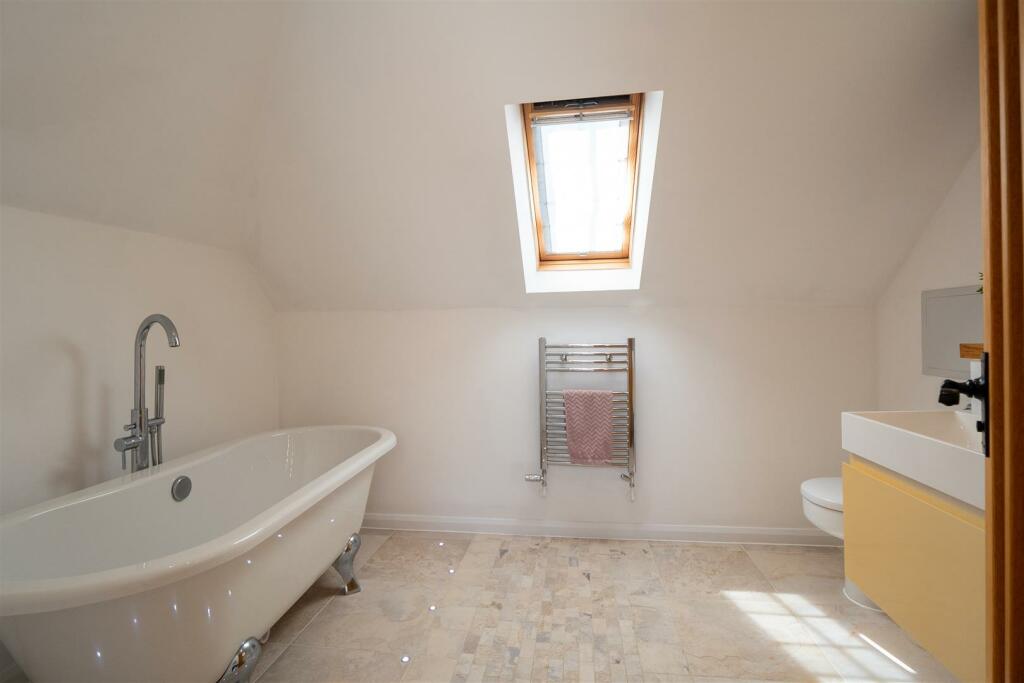 Ensuite 6.jpg