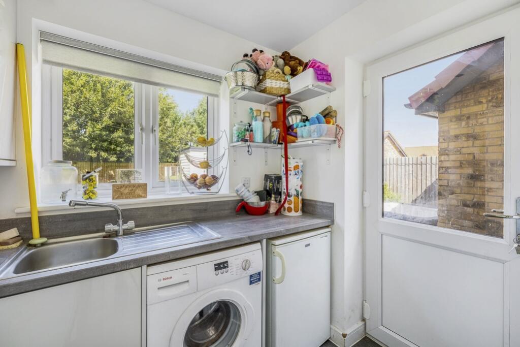 25 Dean Close (Weston)-17