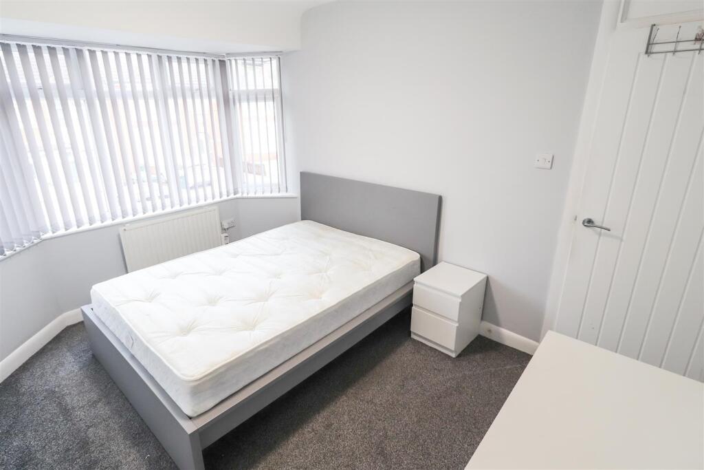 The Martyrs Close-2.jpg