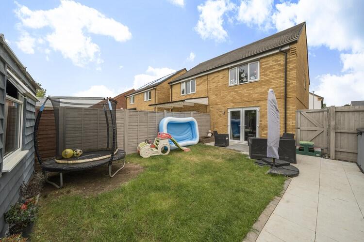 4 6817630c4a485 1286968 ARW 4 min