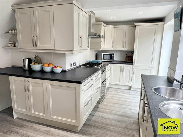 Dining kitchen