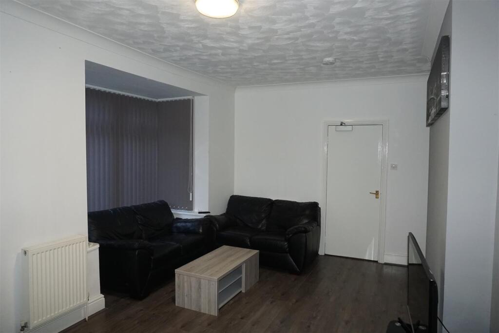 Living Room.JPG
