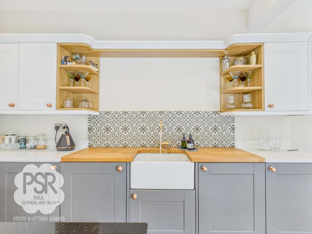 Kitchen Cleaning Area