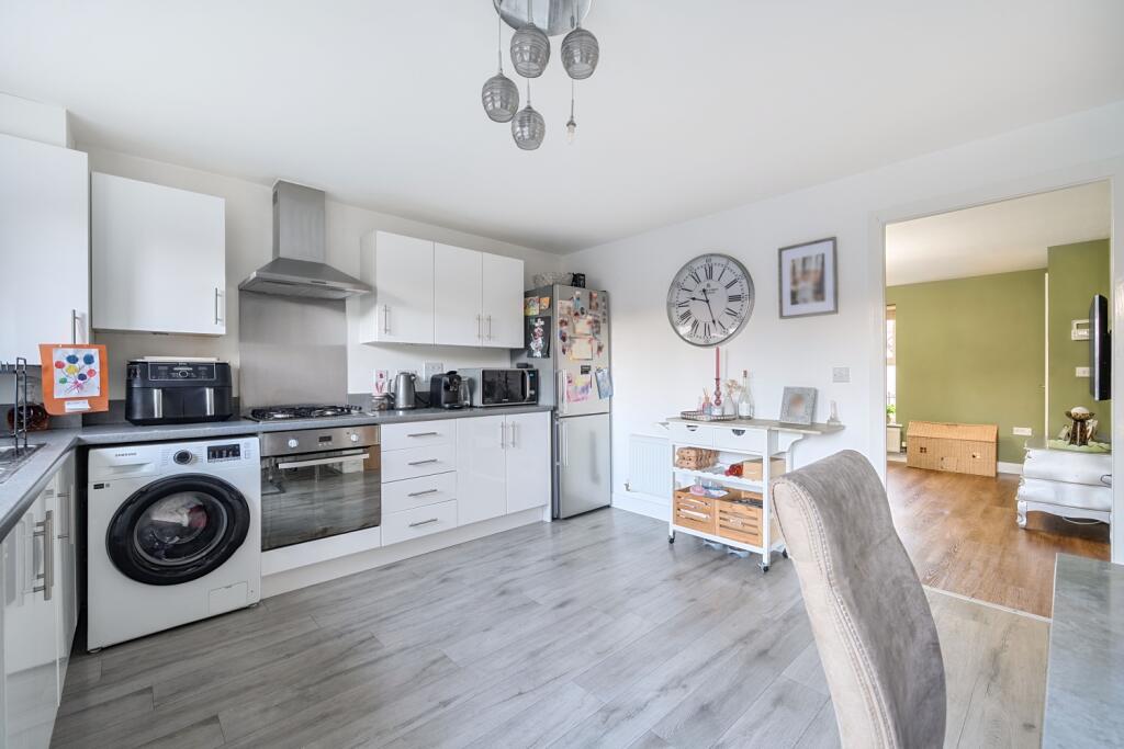 1394827-13-695ba105a8283