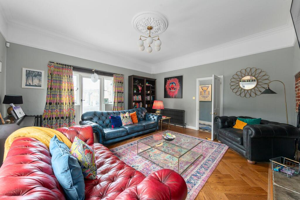 SITTING ROOM