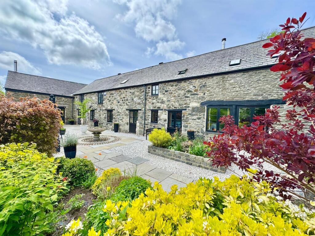 PHOTO-2025-05-18-18-17-01 (26).jpg