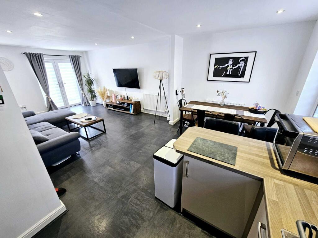 794193a1-22d7-48d6-990e-d21a05325d4d