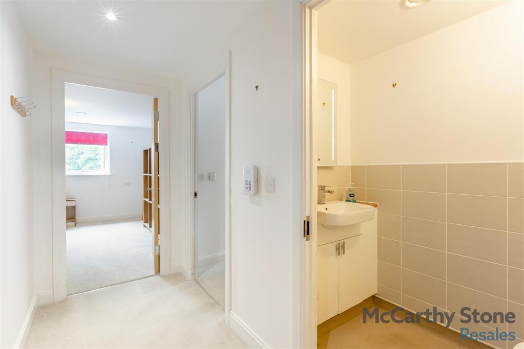 8657850-interior03.jpg