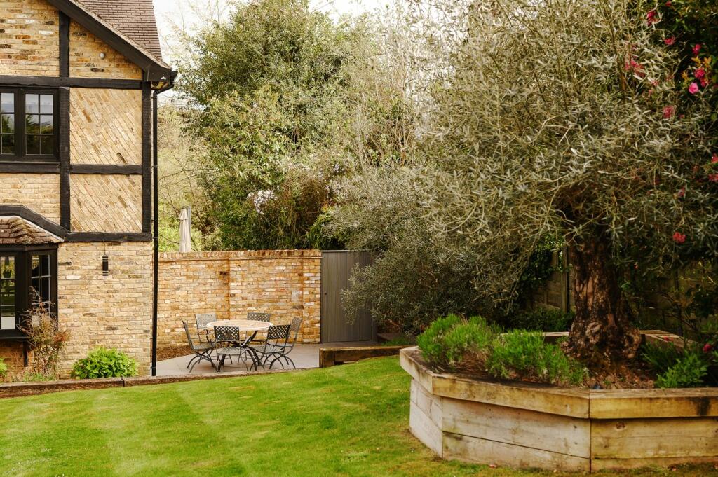 Olive Tree Lodge