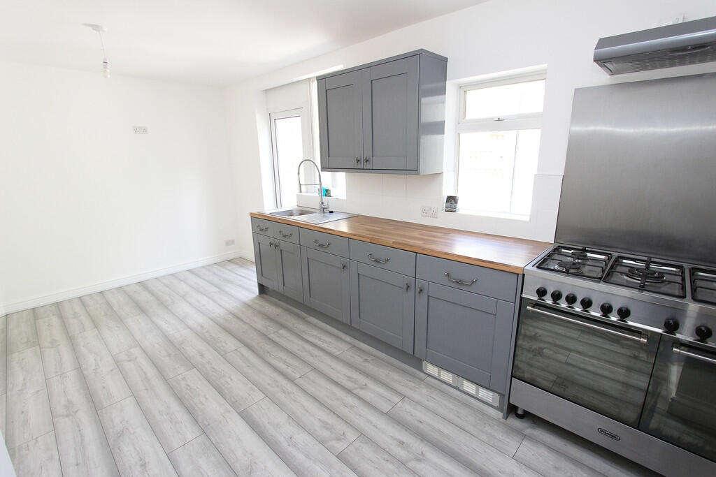 Kitchen 2