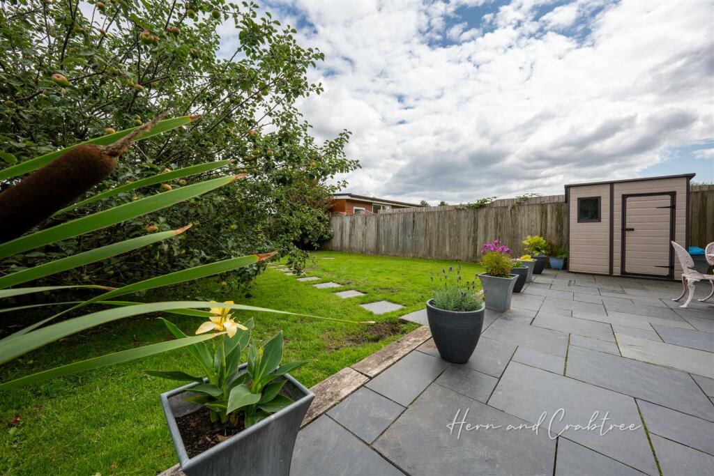 Page Drive, HernCrabtree (30).jpg