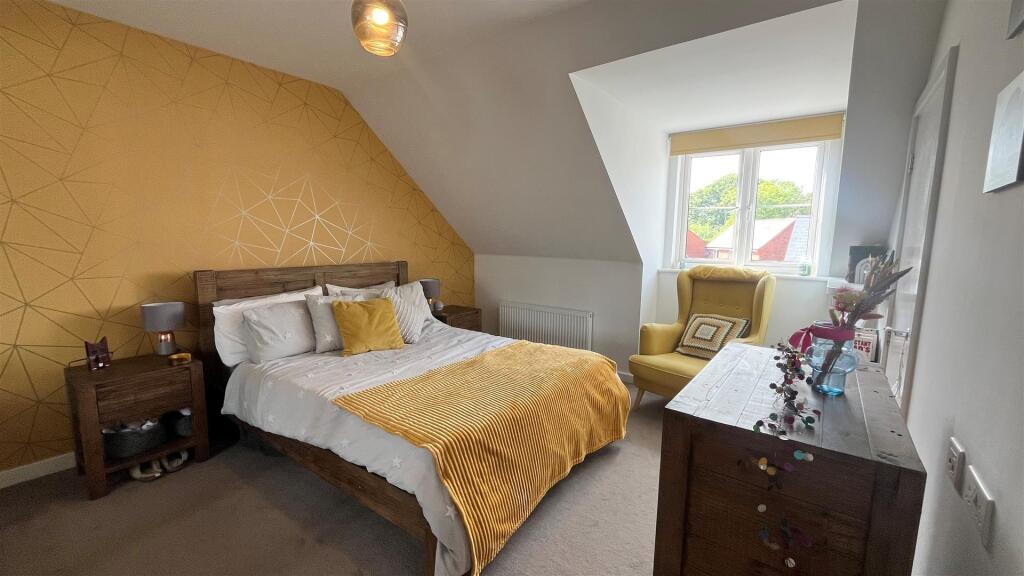 5. Bedroom.jpg