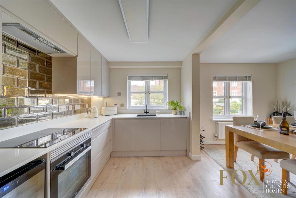 43 Sansome Place (12).jpg