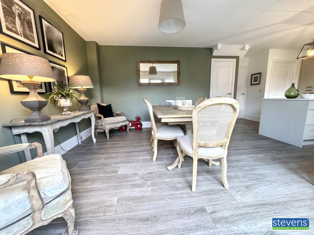 image00024_blurred (3)