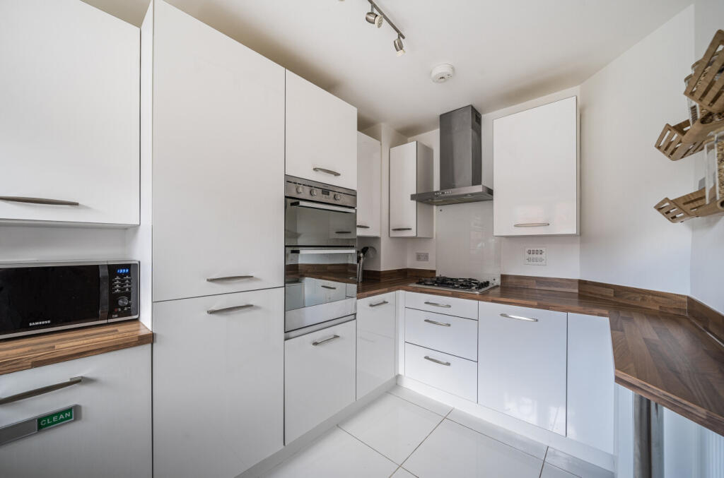 1344295-7-68b8736...