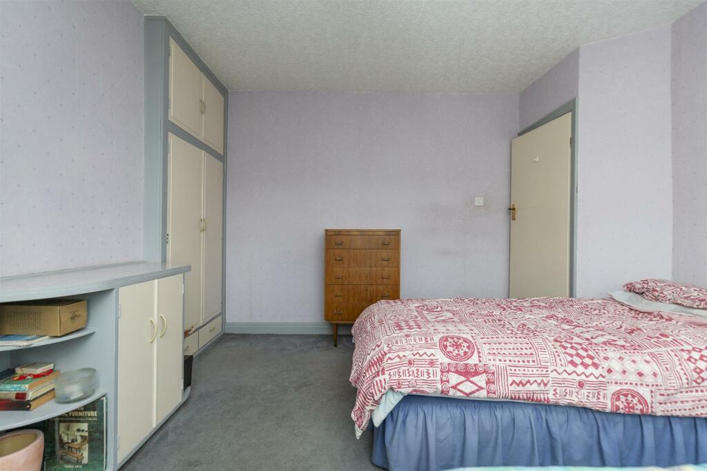 Bramleys Estate Agents - Exley Lane - Halifax (19)